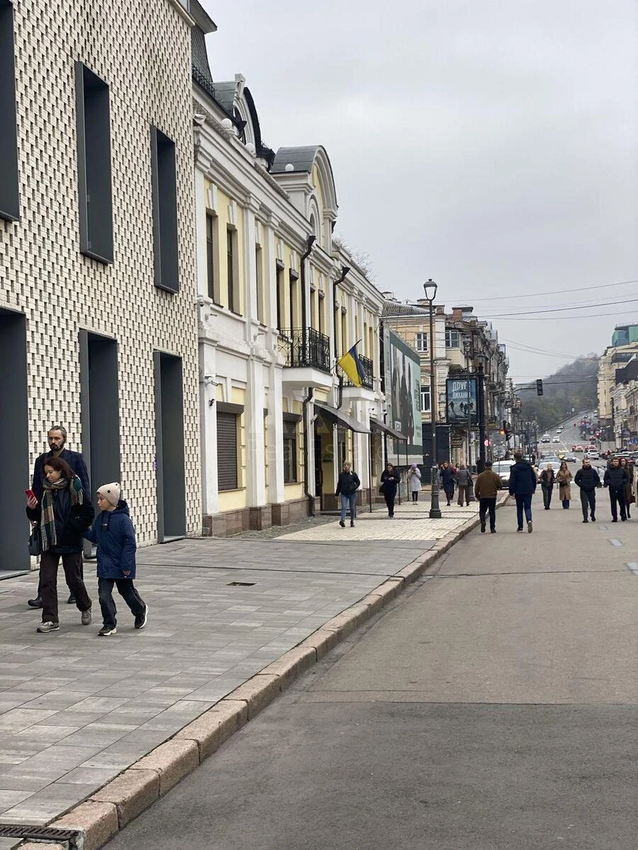 Объект торговли ул. Сагайдачного Петра 18, 195м2623971