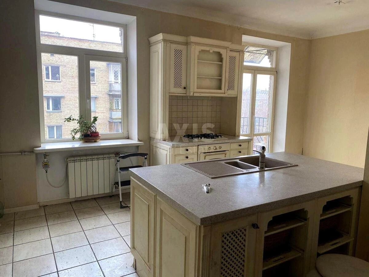 5k apartment vul. Oleksandra Konyskoho 74681020