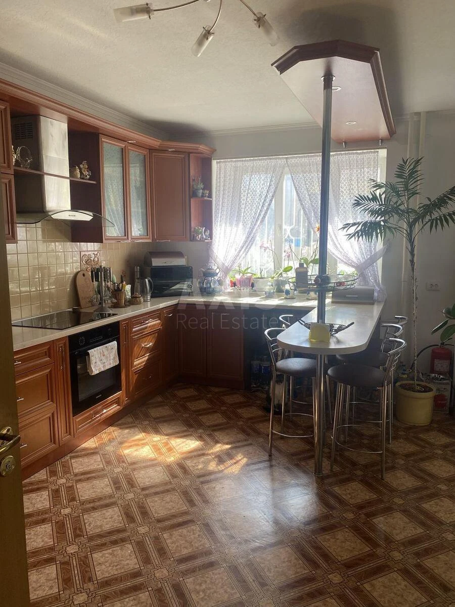 4k apartment vul. Olevs'ka 3А71150