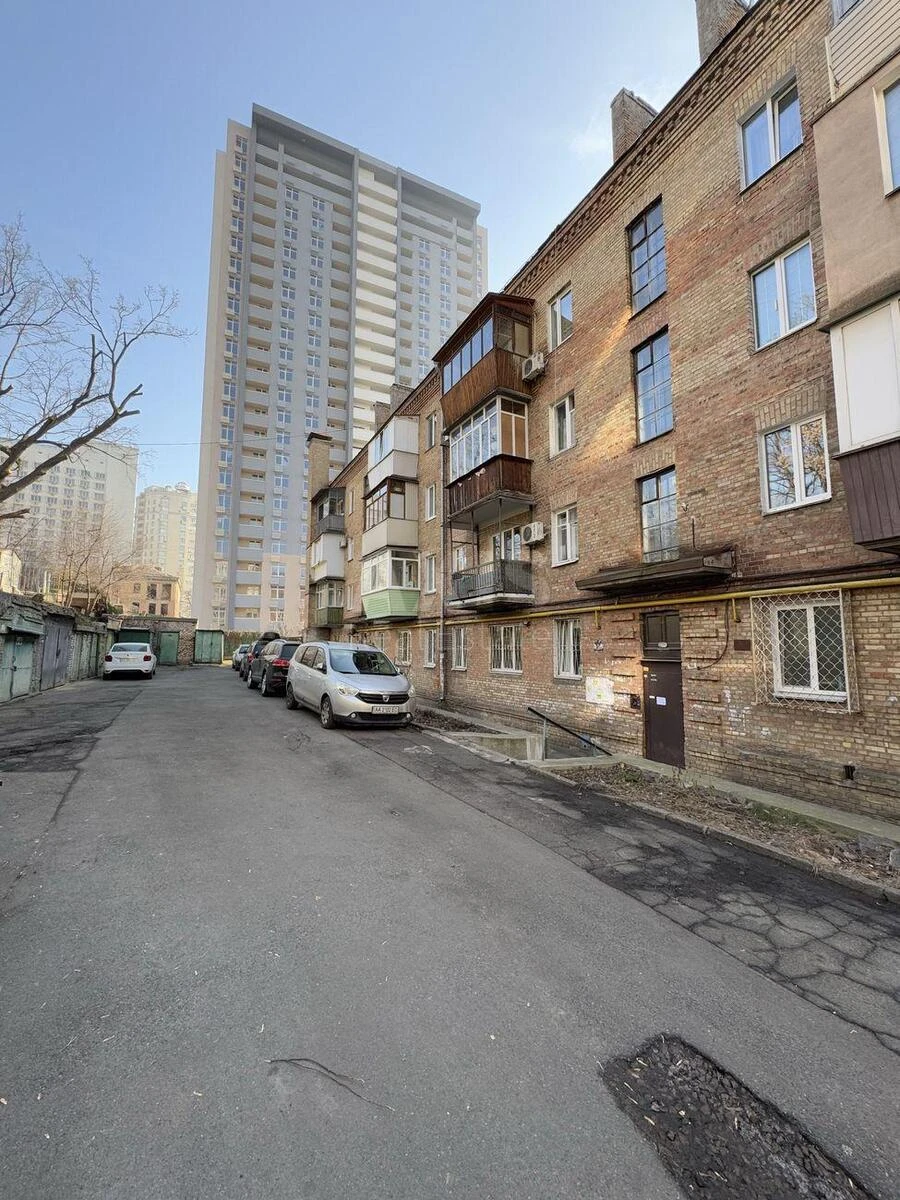 2к квартира пр-т Голосеевский 746712519