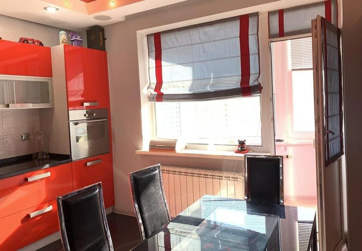 4k apartment nab. Dniprovs'ka 19688041