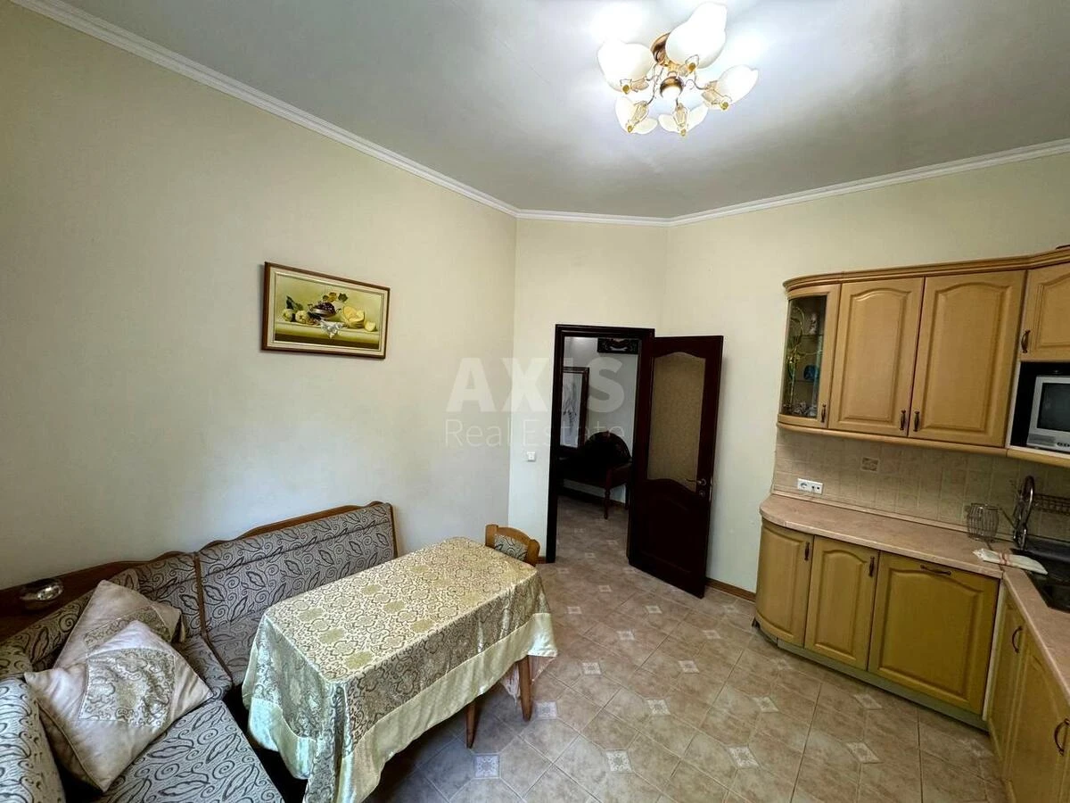 House vul. Bogatyrs'ka, 200m2, Kyiv city6551813