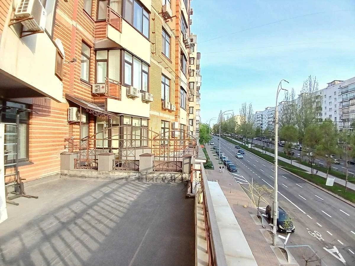 Офис бул. Леси Украинки 7Б, 155м27170212