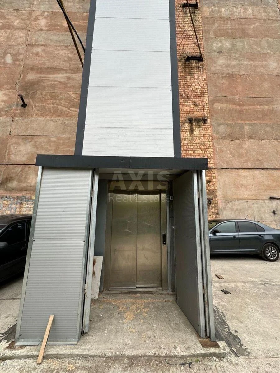 Service object vul. Viskozna 5, 22000m2585760