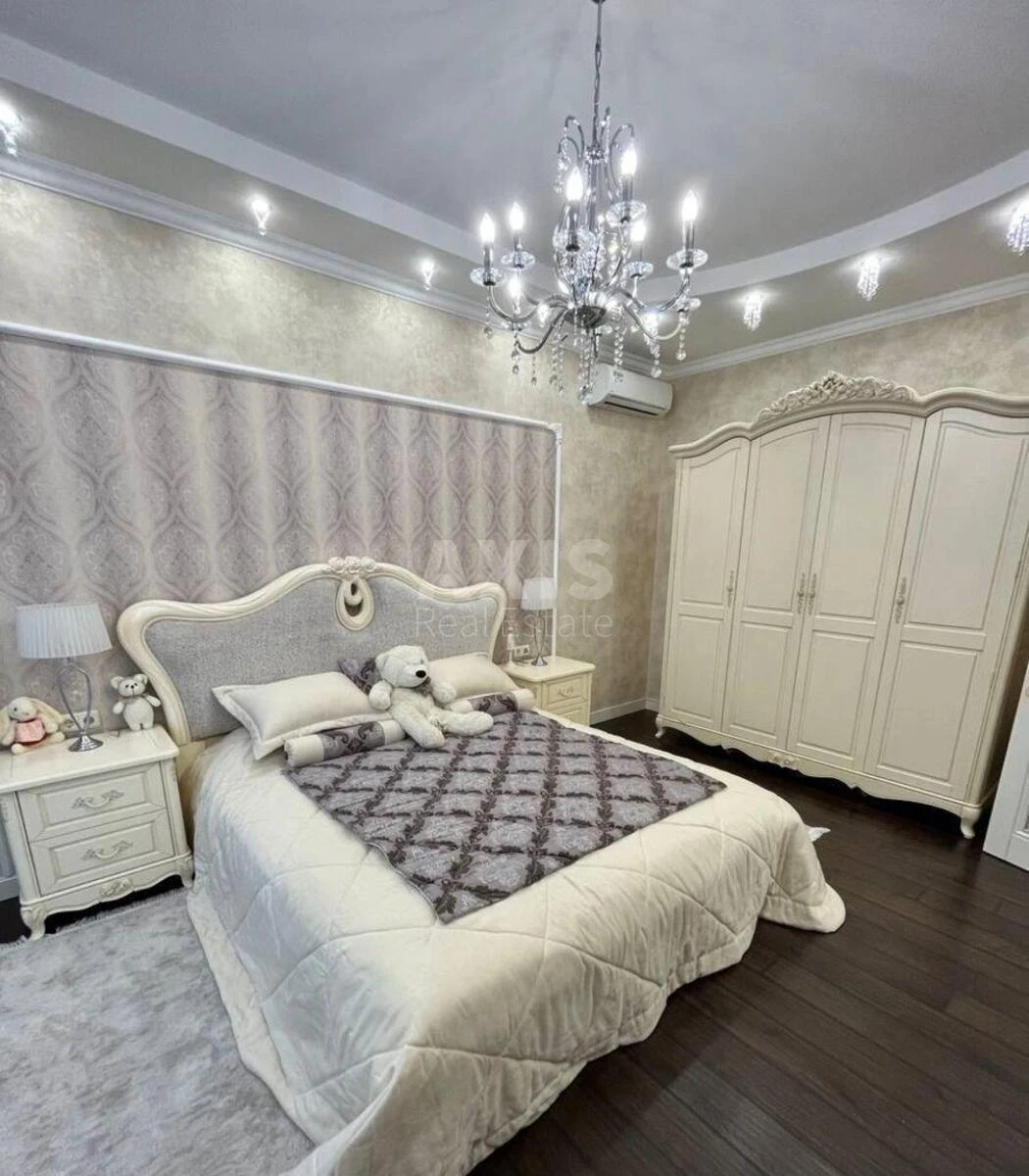 4k apartment vul. Strutyns'kogo Sergija 2512922