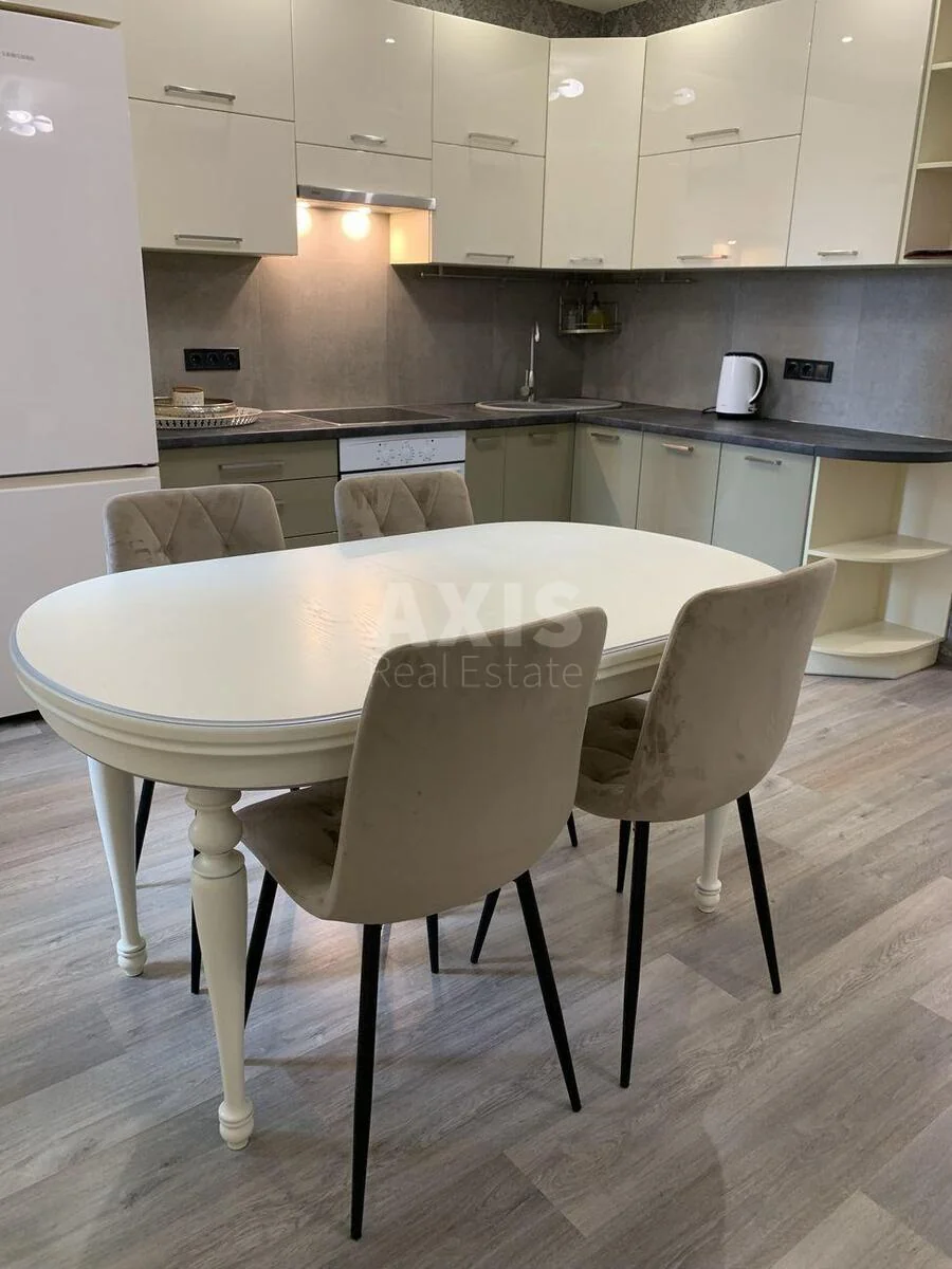 2k apartment vul. Myhajla Maksymovycha 3Д