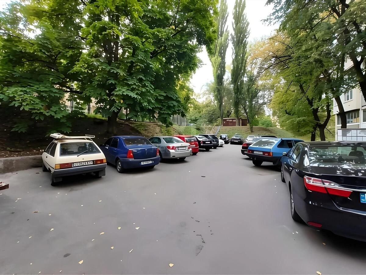 1к квартира спуск Кловский 20688718