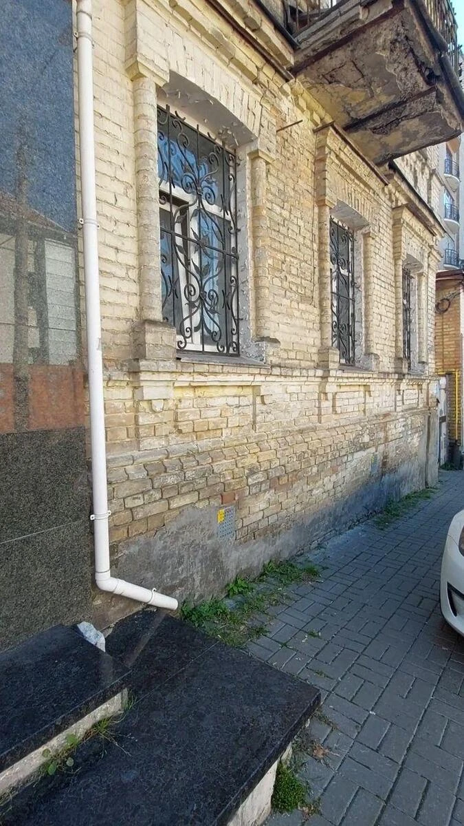 Office vul. Donchuka Vasylja 3, 66m26569517