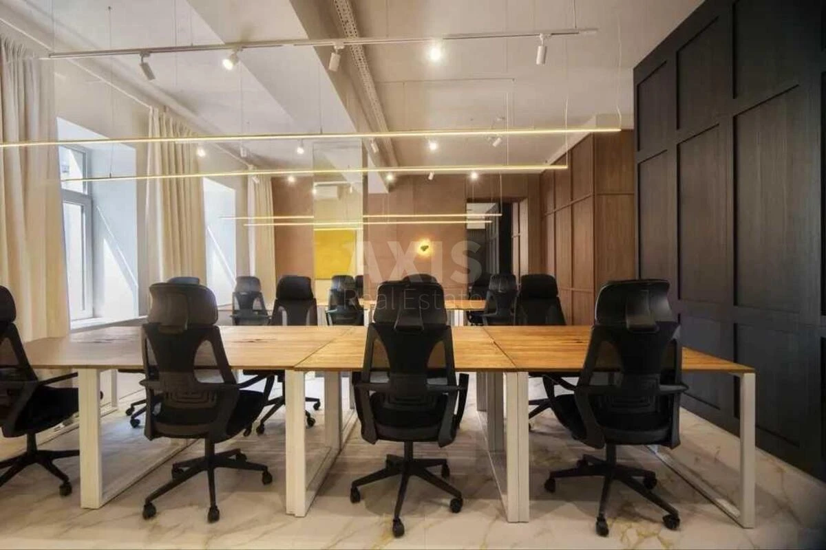 Office vul. Esplanadna 32А, 1410m2600223