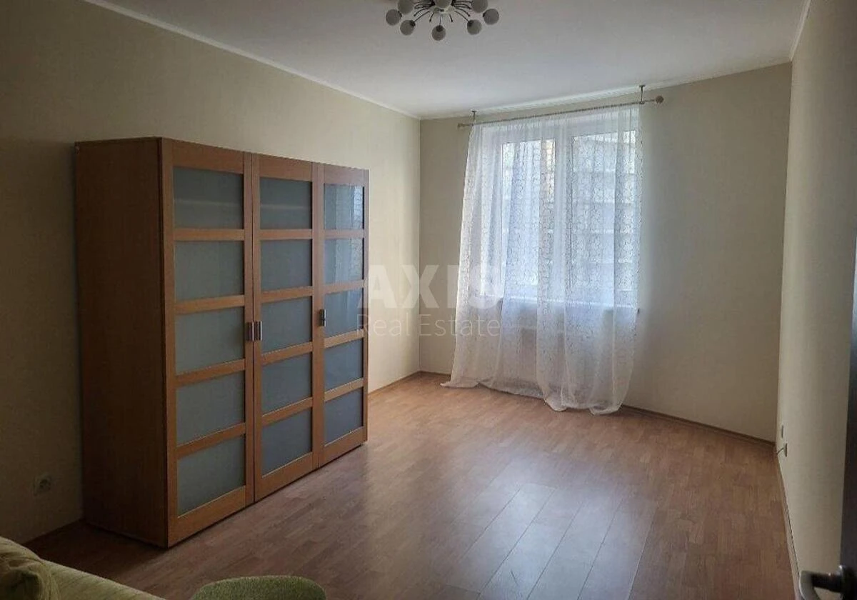 3к квартира ул. Окипной Раисы 106902510