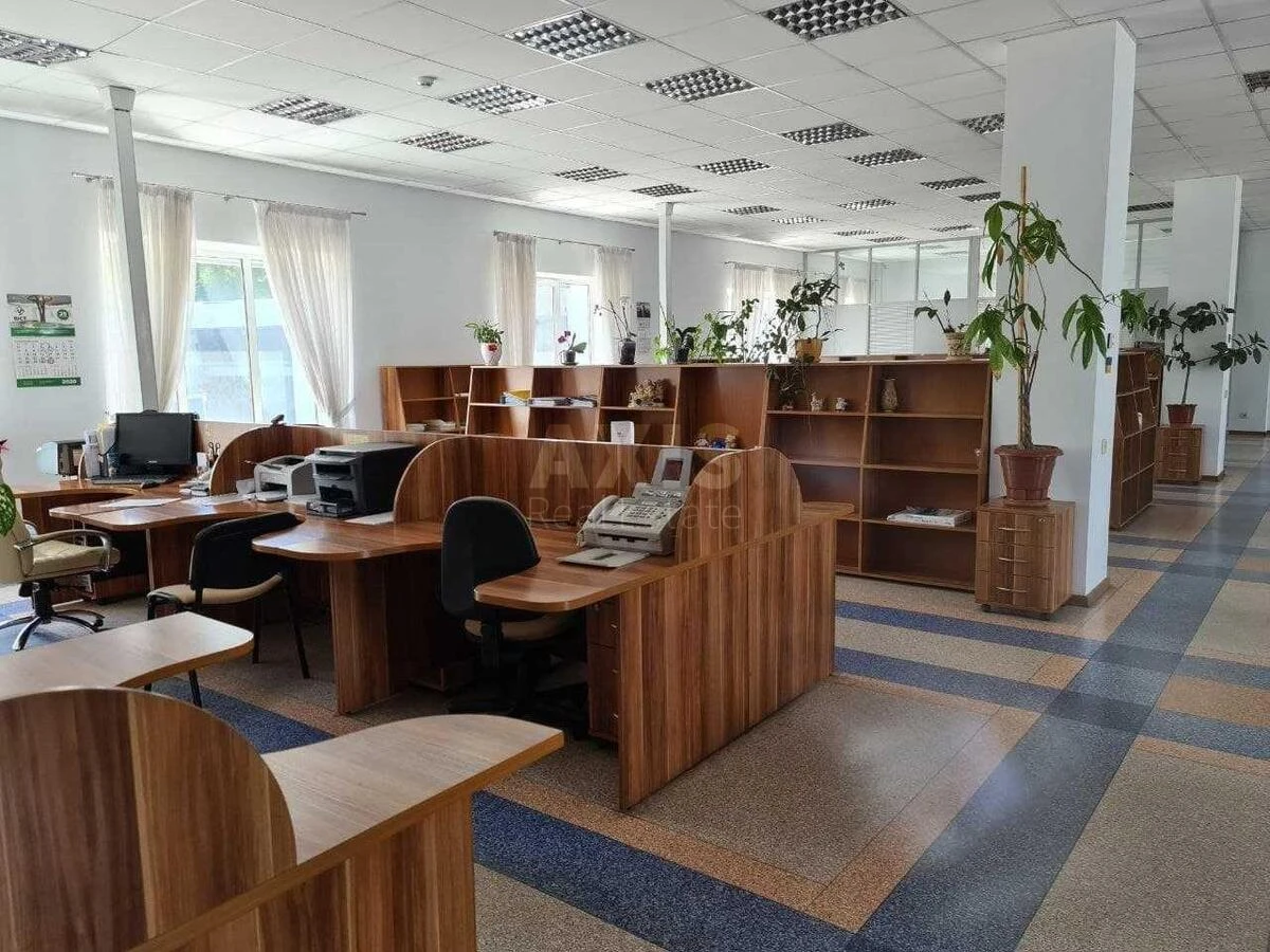 Офис ул. Луговая 12, 378м260707