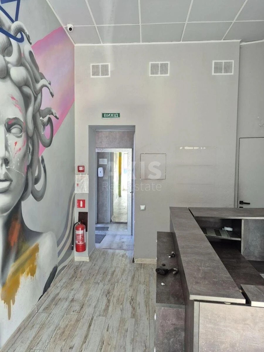 Объект торговли ул. Сверстюка Евгения 3Б, 61м266089