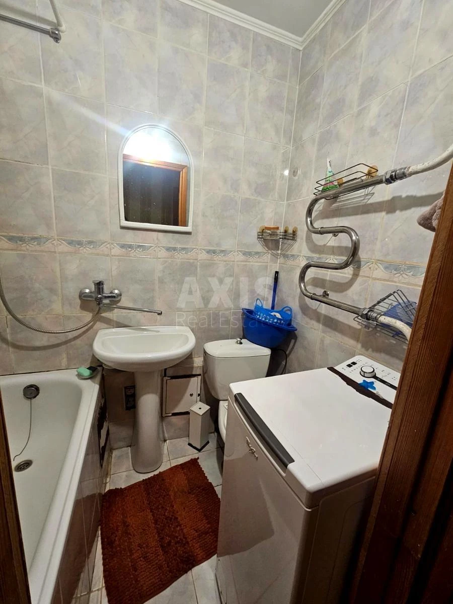 1k apartment vul. Bakyns'ka 37А677103