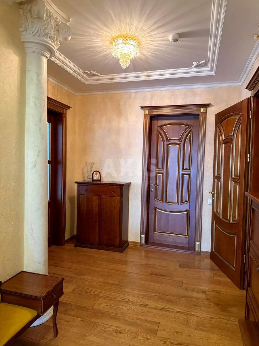 4k apartment vul. Ol'gyns'ka 66772114