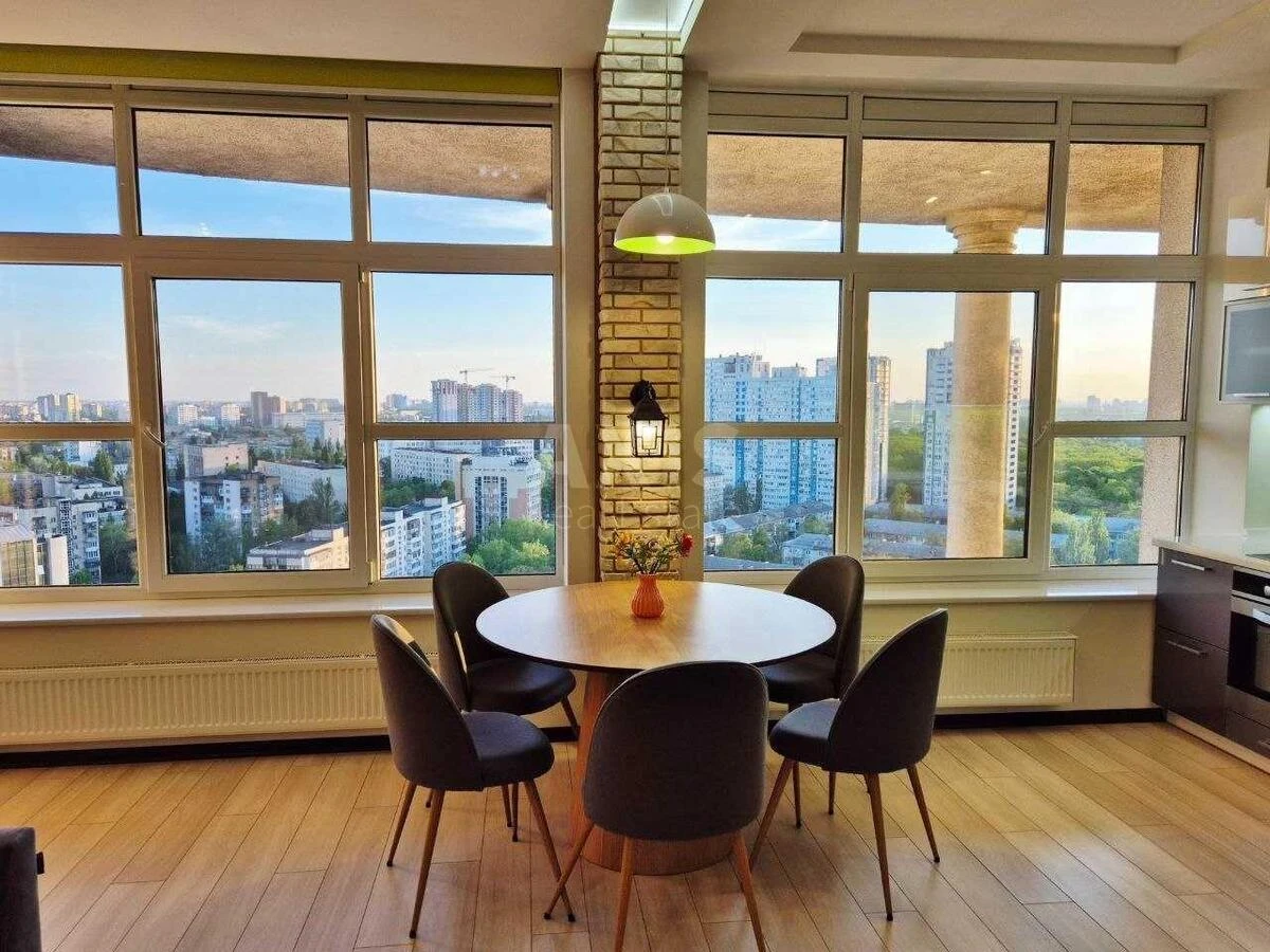 3k apartment vul. Parkovo-Syrec'ka 4Б683421
