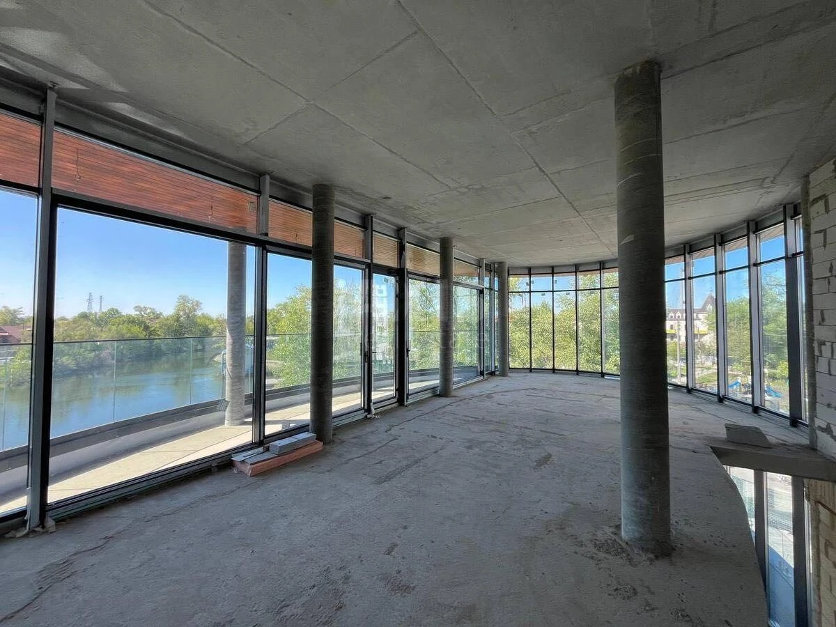 Объект сервиса ул. Олимпия Галика 75, 350м26478313