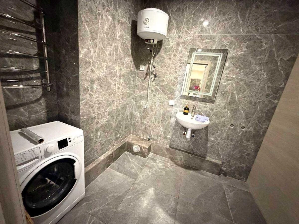 Офис ул. Центральная 21А, 84м27127915