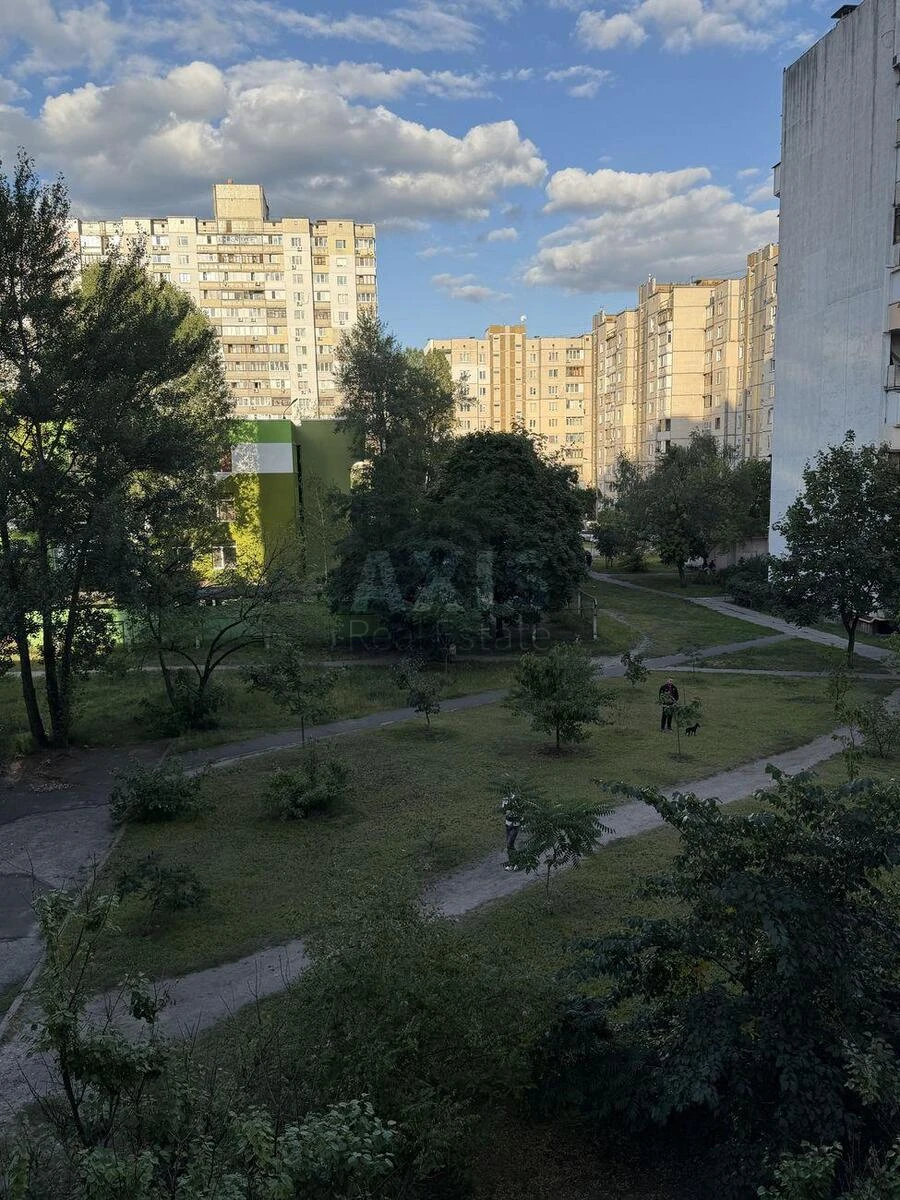 1к квартира ул. Руденко Ларисы 13701396