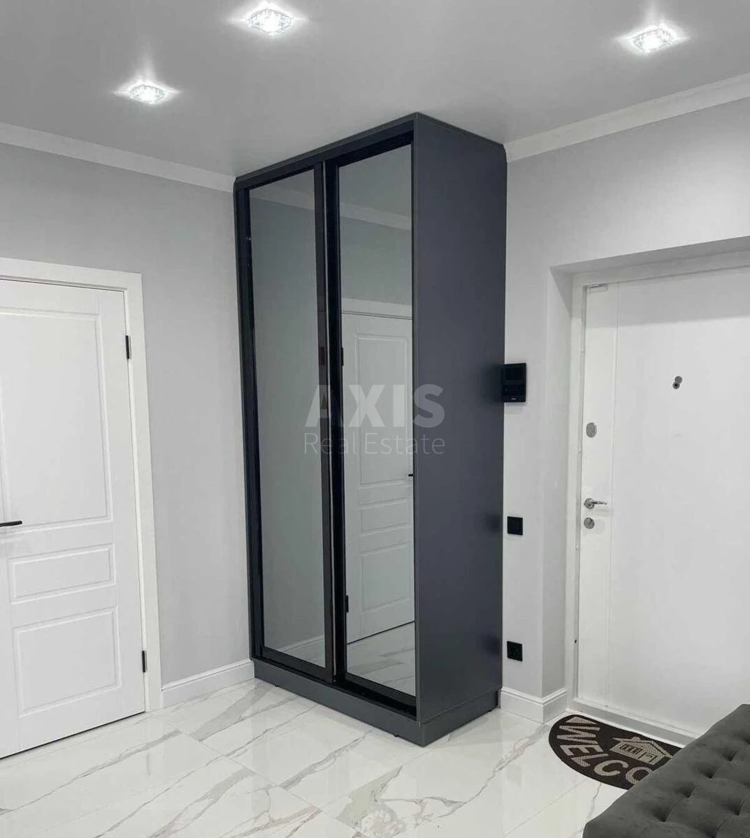 3k apartment nab. Dniprovs'ka 18647056