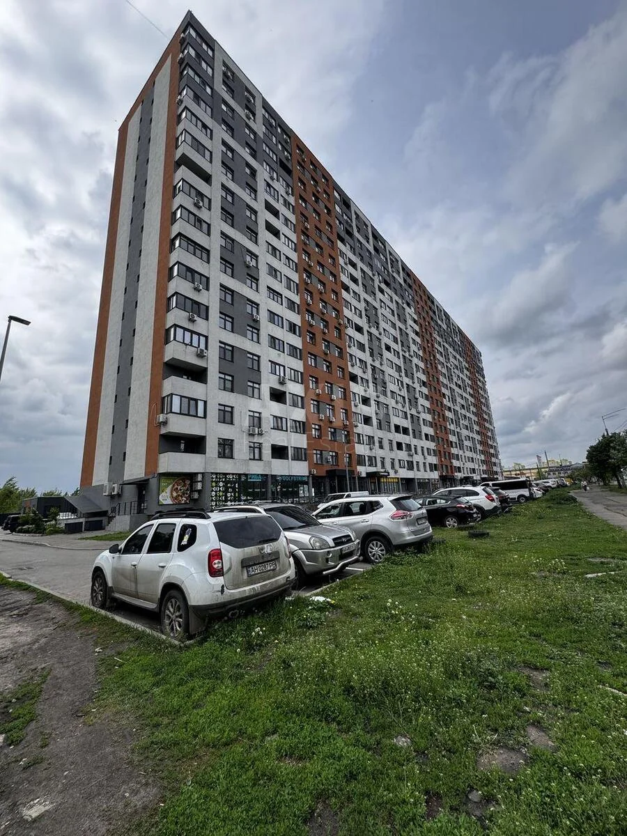 4к квартира бул. Лепсе Івана 28