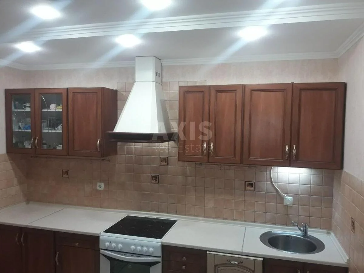 1k apartment vul. Ahmatovoi' Anny 35