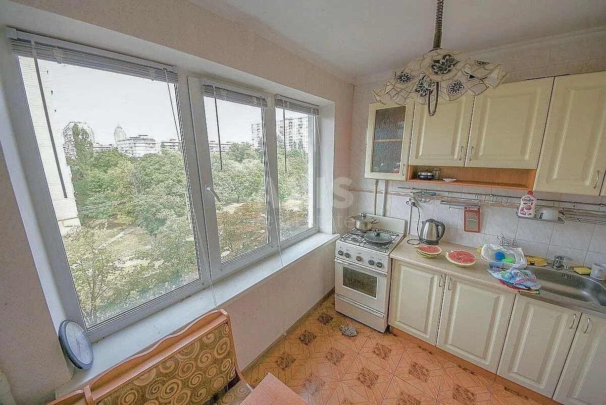3k apartment vul. Jordans'ka 18А