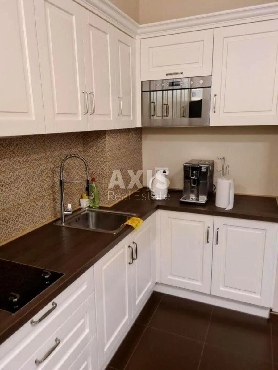 4k apartment vul. Antonovycha 13165524