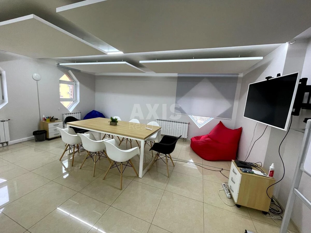 Office vul. Kopernyka 11, 350m2679002