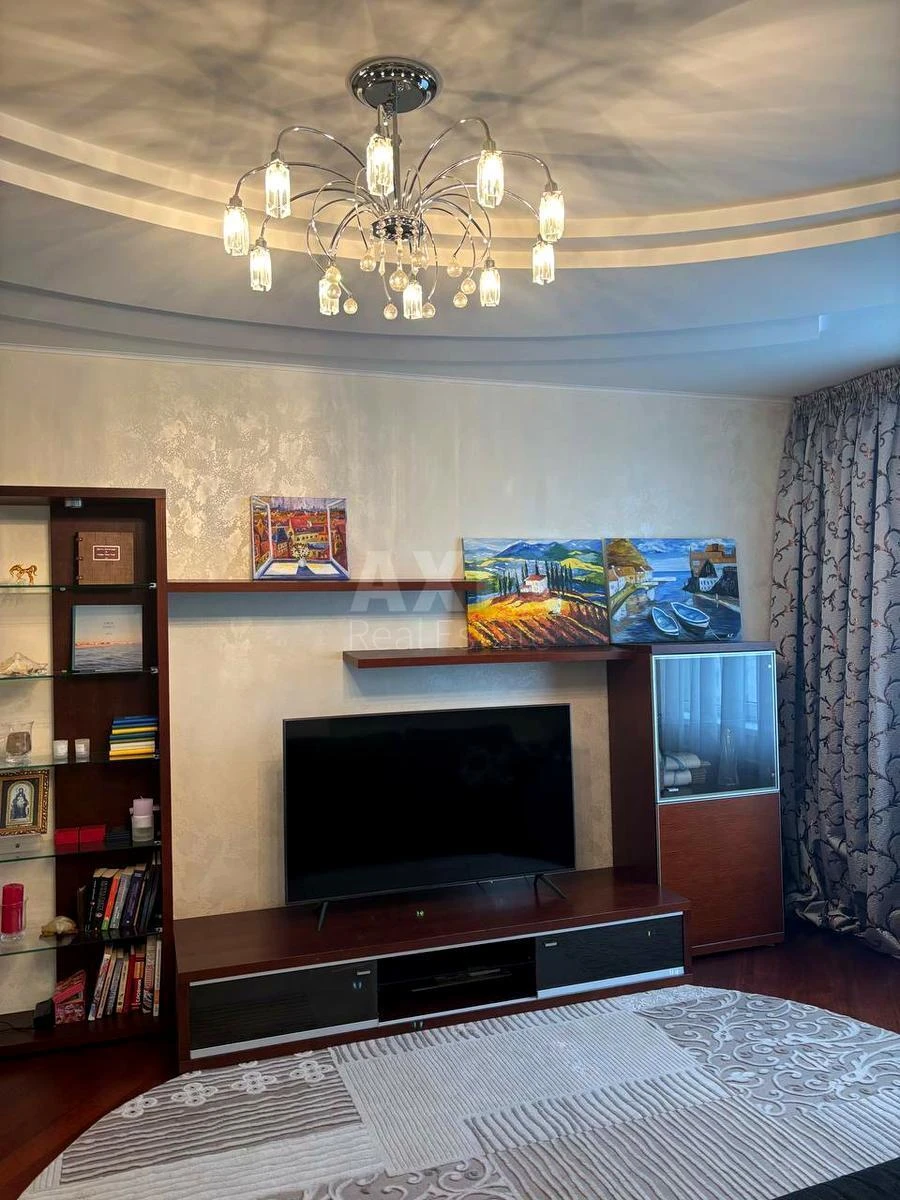 4k apartment nab. Dniprovs'ka 196800314