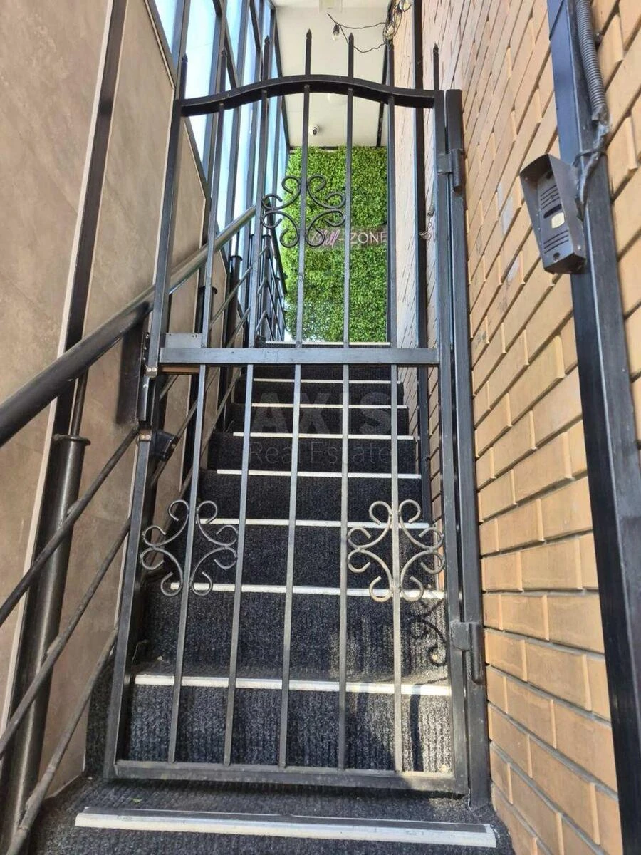 Trade object vul. Sverstjuka Jevgena 3Б, 61m2660891