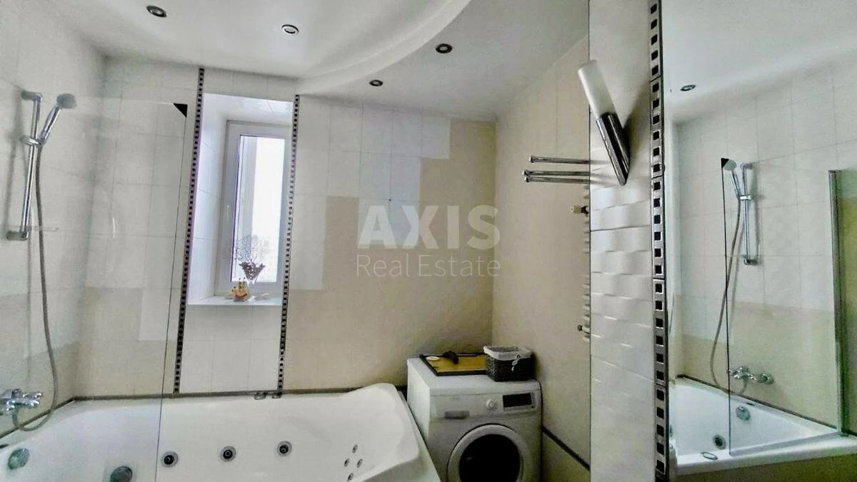 3к квартира ул. Богатырская 18А6677018