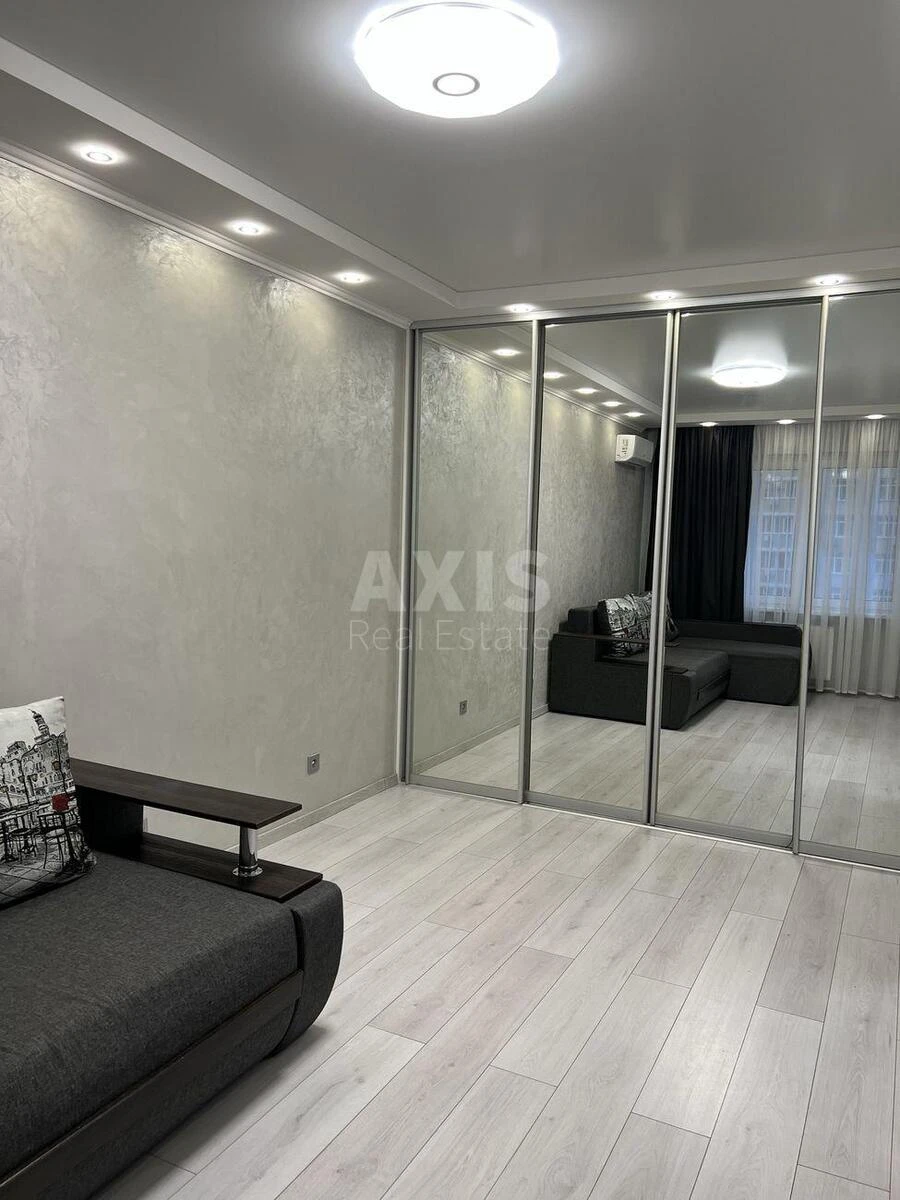 1k apartment vul. Rusovoi' Sofii' 7636095