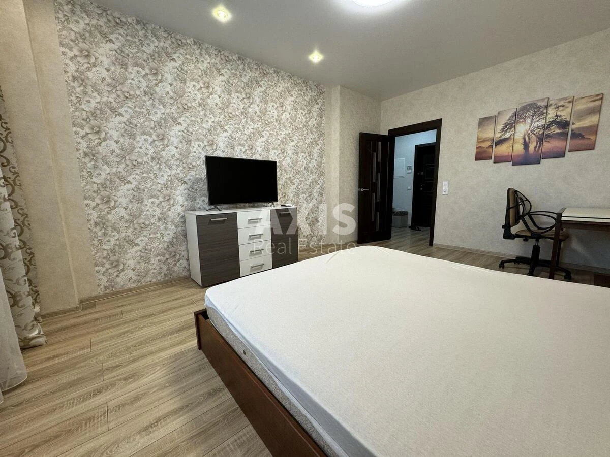 1k apartment vul. Feodosijs'ka two litres570865