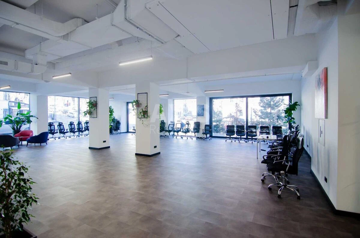 Office vul. Saksagans'kogo 53/80, 560m2700335