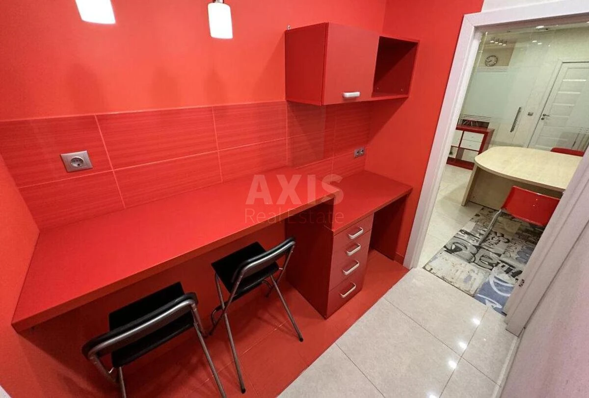 Office vul. Jevgena Konoval'cja 32Б, 60m2560271