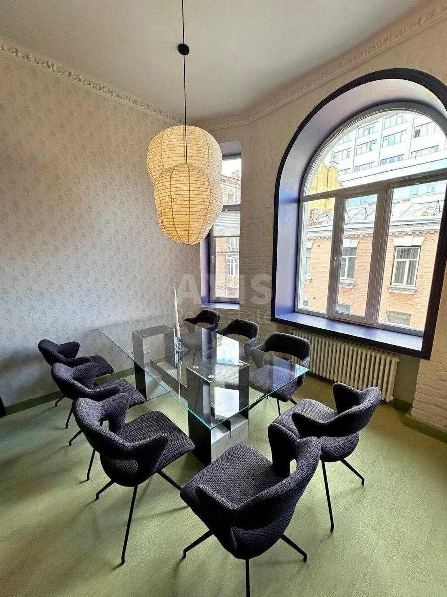 Office vul. Rustaveli Shota 15Б, 135m2672022