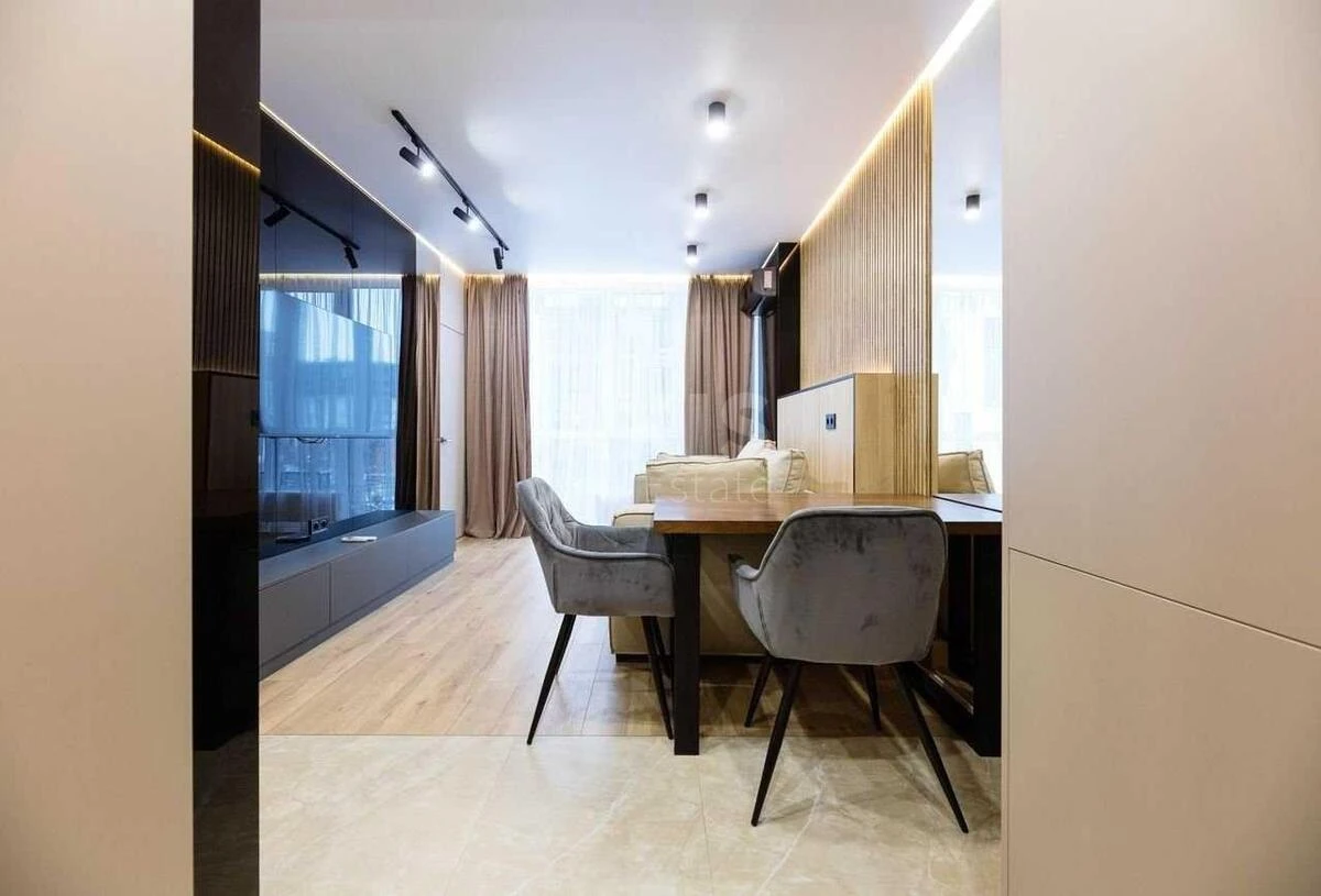 1k apartment vul. Saljutna 2Б662761