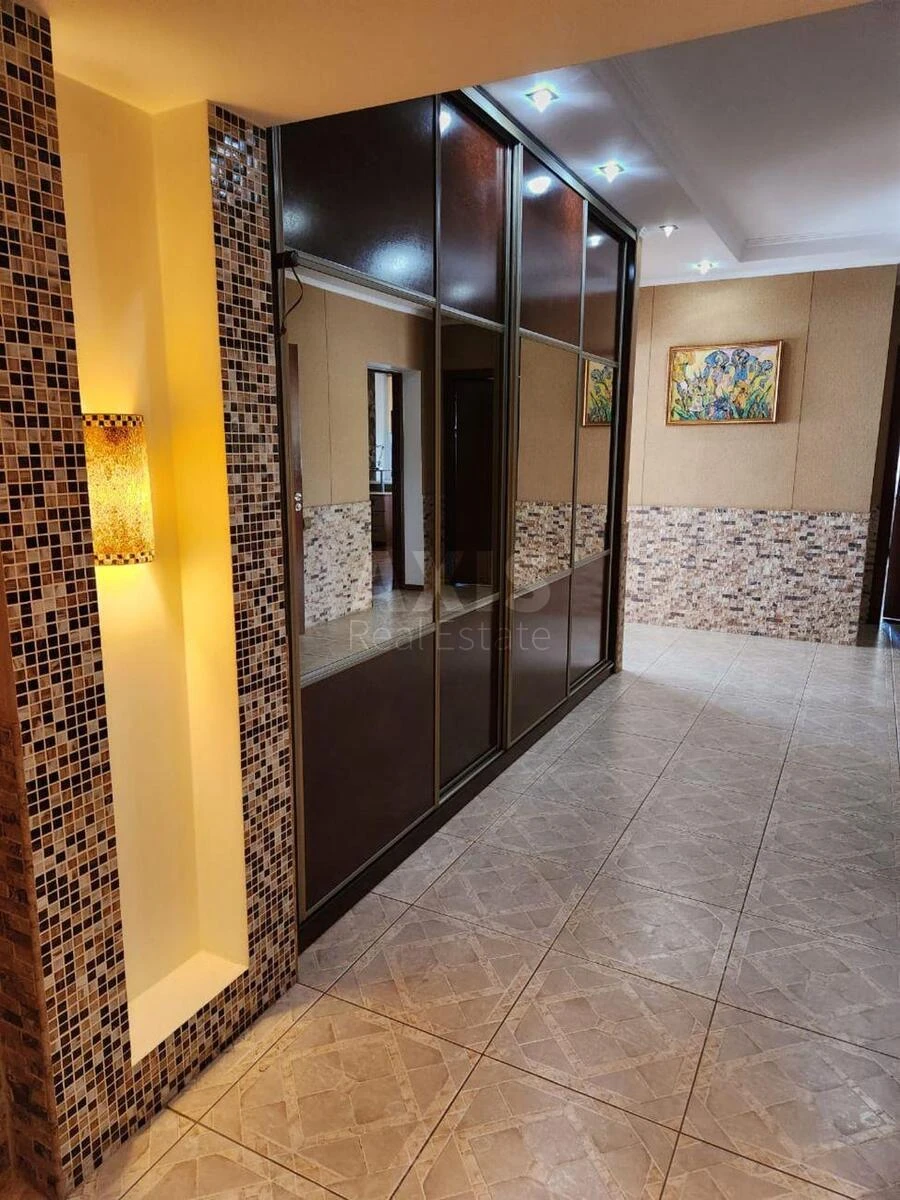 4к квартира пр-т Голосеевский 687097311