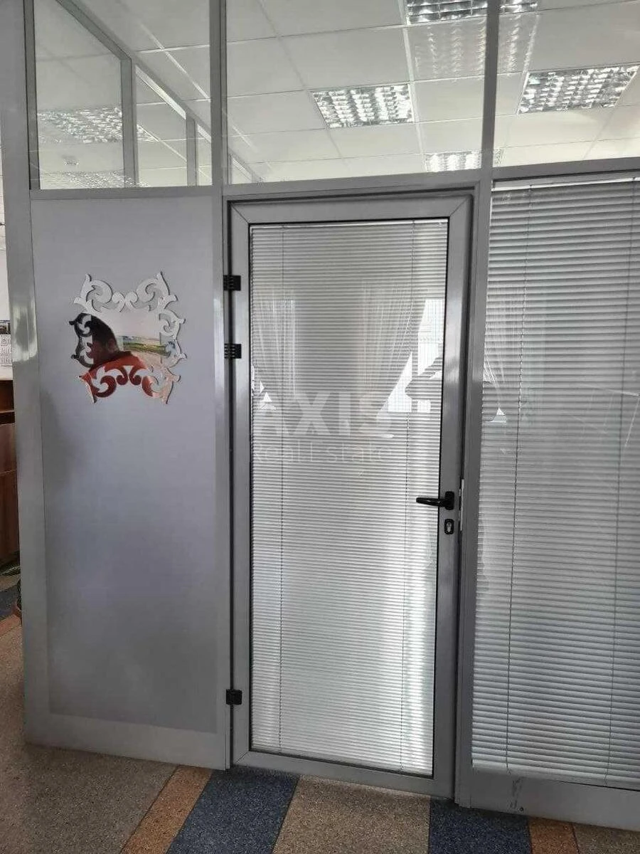 Office vul. Lugova 12, 378m2607072