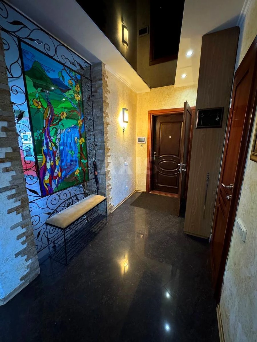 4k apartment vul. Dragomanova 31610104