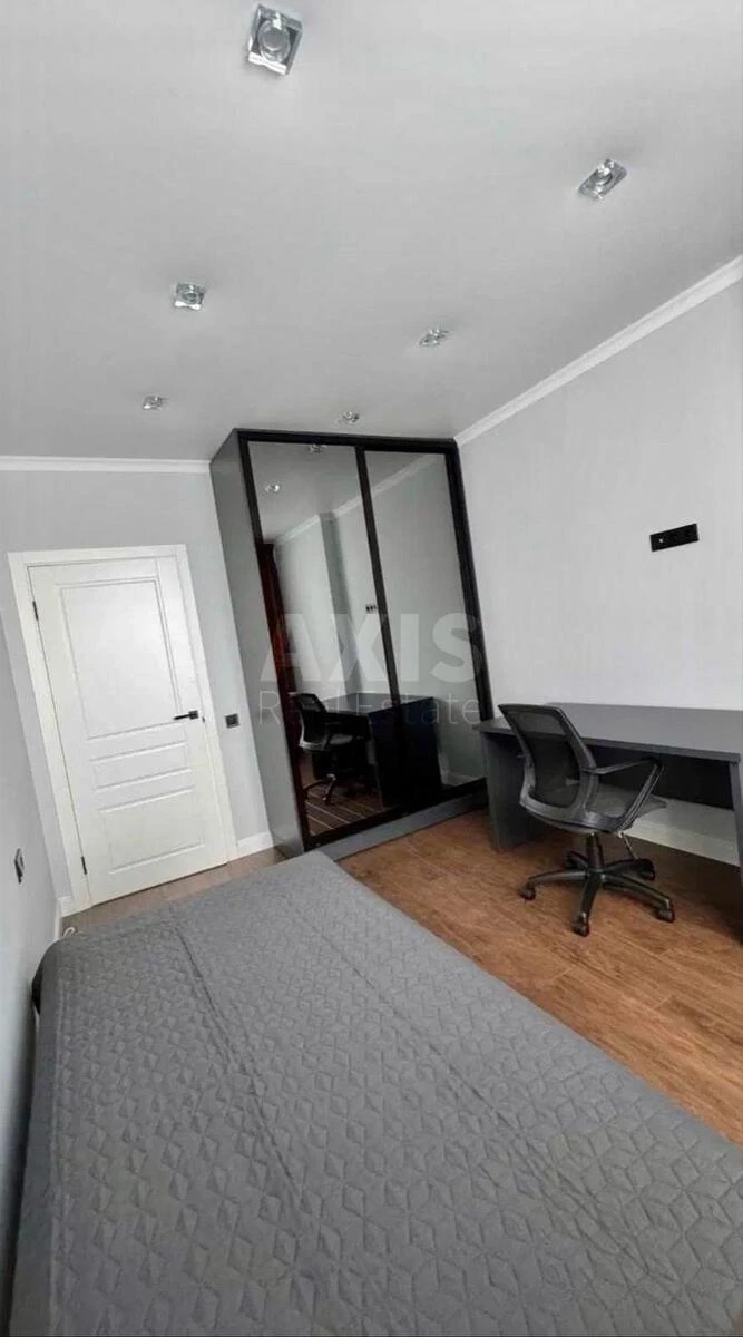 2k apartment nab. Dniprovs'ka 18645537