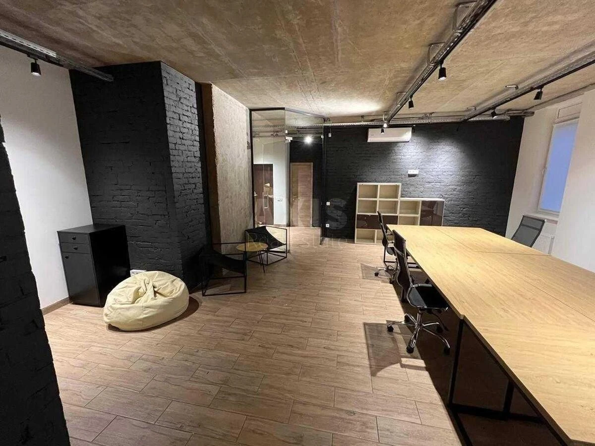 Office vul. Vasylya Tyutyunnyka 37/1, 108m2667283