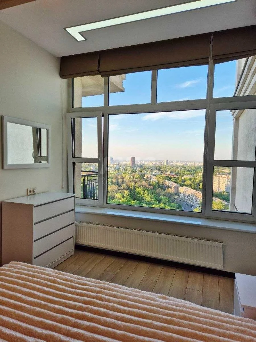 3k apartment vul. Parkovo-Syrec'ka 4Б683424