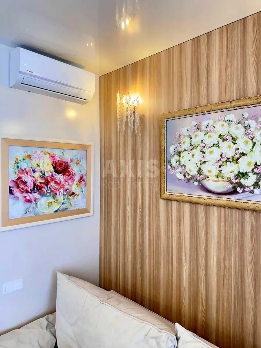 1k apartment vul. Lypkivs'kogo Vasylja Mytropolyta 37Б700558