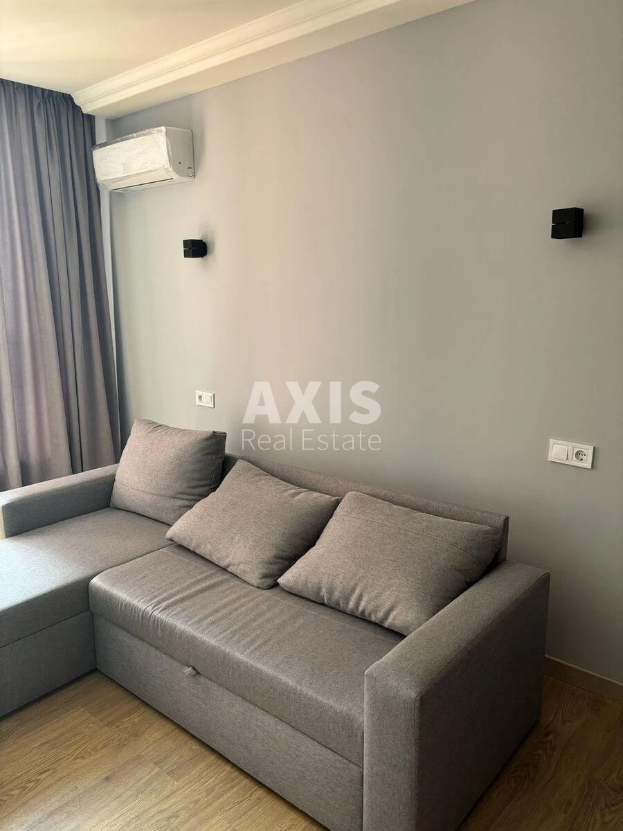 1k apartment pr-t Stepana Bandery Thirty-two D645163