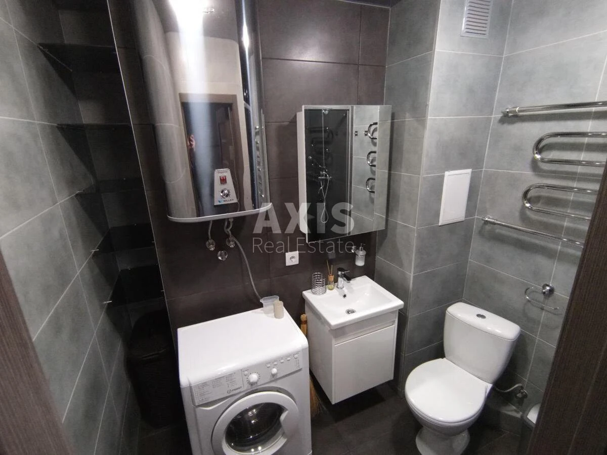 1k apartment pl. Obolons'ka 1557155