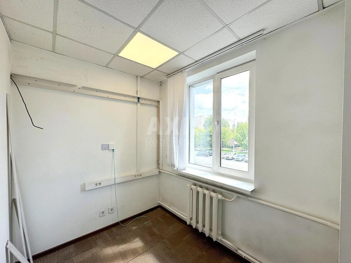 Office vul. Geroi'v Kosmosu 4, 79m2678073