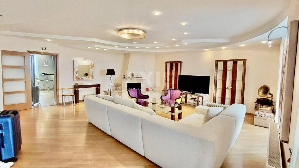 3k apartment vul. Bogatyrs'ka 18А6677020