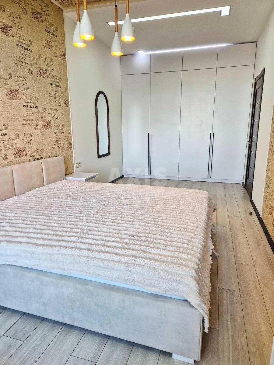 3k apartment vul. Parkovo-Syrec'ka 4Б683425