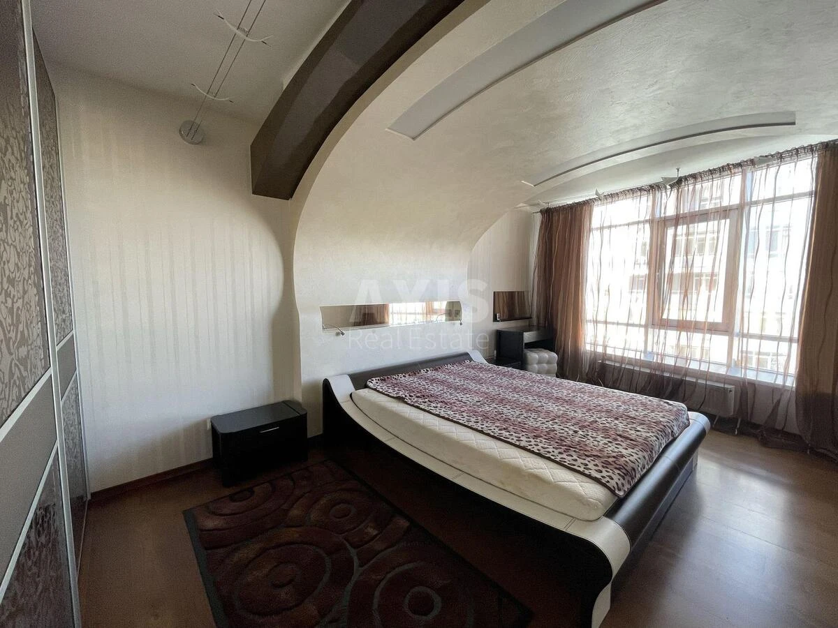 3k apartment vul. Ushakova Mykoly 1А476272